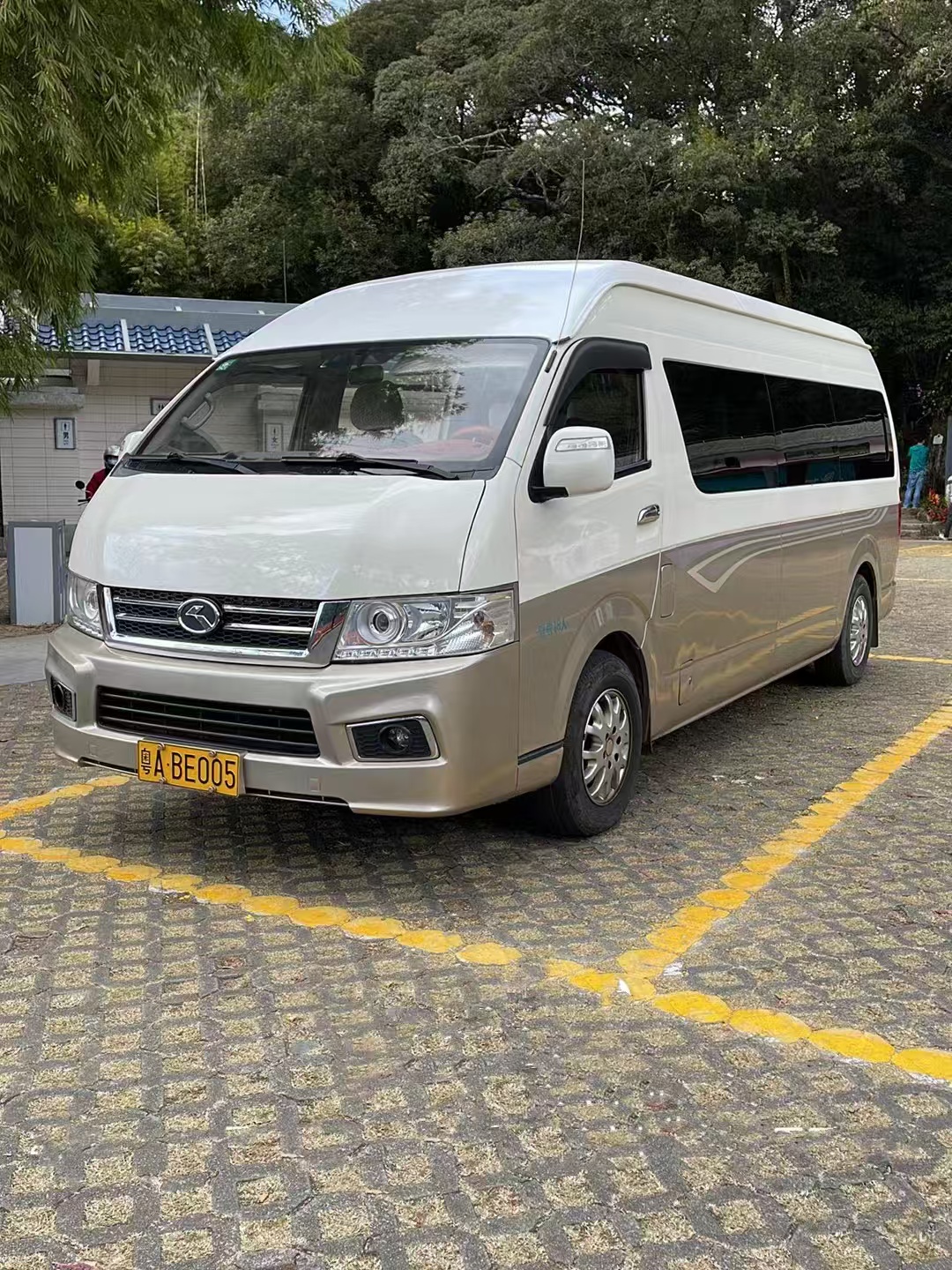 广州租15座车